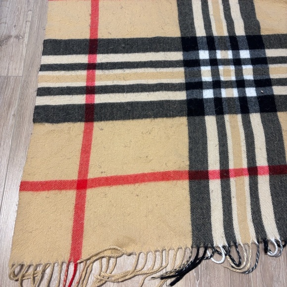 Burberry Style Scarf - Picture 4 of 4